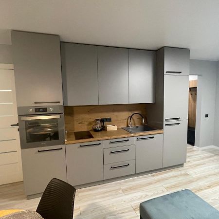 Mb Livinga Apartamentai Naftininku G Mažeikiai Exterior foto