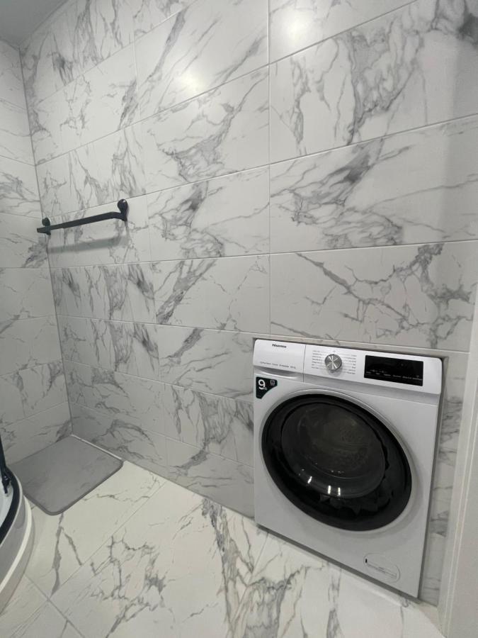 Mb Livinga Apartamentai Naftininku G Mažeikiai Exterior foto